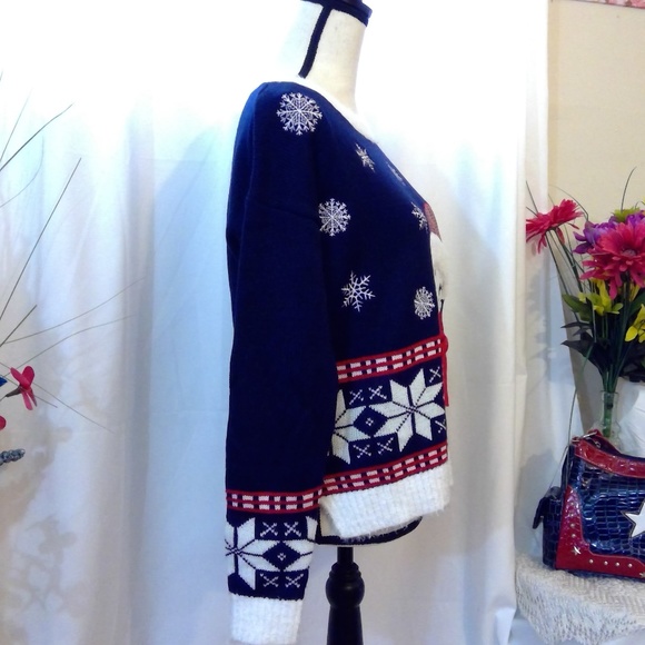 Santa Kitty Sweater - Picture 2 of 7